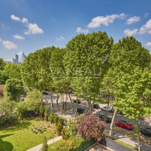 Neuilly sur Seine - Château - Dernier étage terrasse de plain-pi