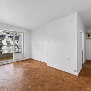 Paris 15ème - Lumineux 3 pièces avec balcon et vue dégagée