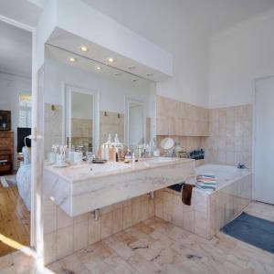 CANNES MONTFLEURY - APPARTEMENT 6 PIECES BOURGEOIS