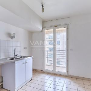Appartement familial de 4 chambres avec balcon et terrasse