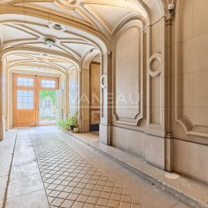 Paris XVe - Volontaires - Appartement en étage élevé