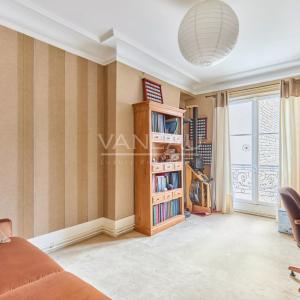 Paris XVe - Volontaires - Appartement en étage élevé