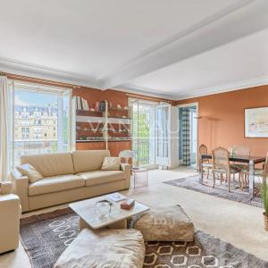 Paris XVe - Volontaires - Appartement en étage élevé