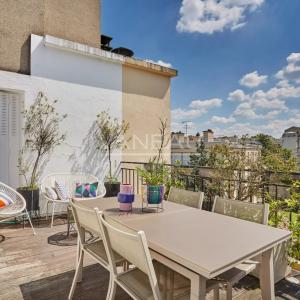 Neuilly sur Seine - Château - Dernier étage terrasse de plain-pi
