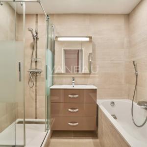 Neuilly-sur-Seine-Victor Hugo/Saussaye-Elégant appartement famil