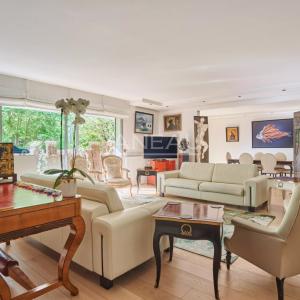 Neuilly-sur-Seine-Victor Hugo/Saussaye-Elégant appartement famil