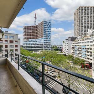Paris 15ᵉ - Lumineux 3 pièces avec balcon et vue dégagée