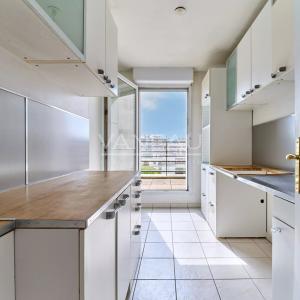 Boulogne centre étage élevé 4 pièces avec terrasse
