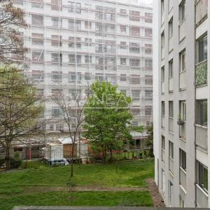 Paris XVIe - Place Victor Hugo - Studio sur jardin
