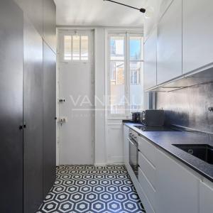 Paris XVIème - Appartement  rénové - Art déco