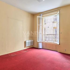 Paris IXe – rue frochot – deux pièces à rénover au cœur d’un qua