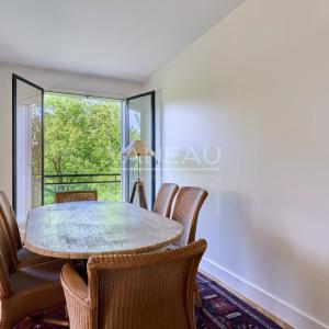 PARIS XVIe - Henri Martin - Appartement familial d'angle Etage E