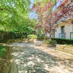 PARIS XVIe - Henri Martin - Appartement familial d'angle Etage E