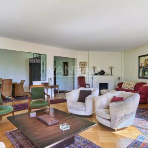 PARIS XVIe - Henri Martin - Appartement familial d'angle Etage E