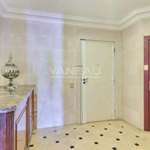 PARIS XVIe - Henri Martin - Appartement familial d'angle Etage E