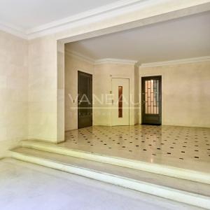 PARIS XVIe - Henri Martin - Appartement familial d'angle Etage Elevé