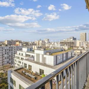 Paris 15e - 4 pièces en étage élevé - Vue dégagée