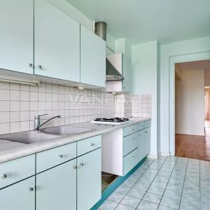 PARIS XVe - Mairie : Appartement avec balcons et vue dégagée sur