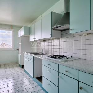 PARIS XVe - Mairie : Appartement avec balcons et vue dégagée sur