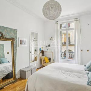 Paris VIII - Appartement familial, de réception ou à usage profe