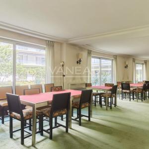 Neuilly – Quartier Mairie – Appartement au calme sur jardin avec