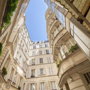 PARIS VIIe - Saint Dominique / Bosquet : charmante studette