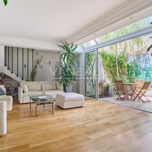 Paris XVIe - Victor Hugo - Lauriston - 'Comme une maison' - Quat