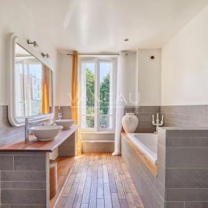 MONTROUGE - Quartier des Écrivains - Maison avec jardin