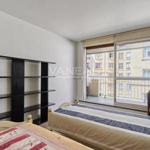 PARIS XVIè – RANELAGH - BALCON-TERRASSE SUR INTÉRIEUR