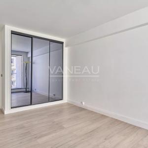 PARIS XVIè – RANELAGH - BALCON-TERRASSE SUR INTÉRIEUR