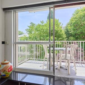 PARIS XVIè – RANELAGH - BALCON-TERRASSE SUR INTÉRIEUR