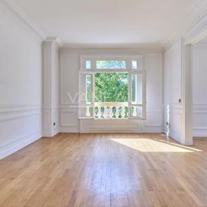 Paris VIIe - Appartement familial au pied du Champ-De-Mars