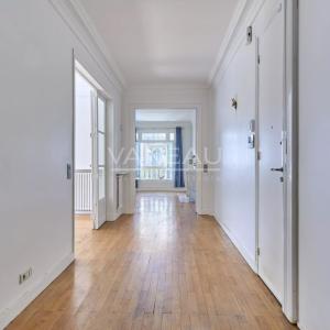 Paris VIIe - Appartement familial au pied du Champ-De-Mars