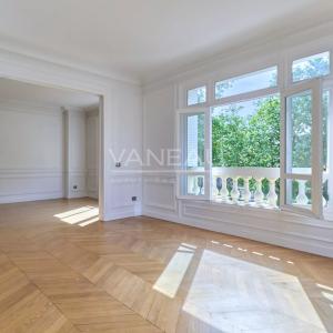 Paris VIIe - Appartement familial au pied du Champ-De-Mars