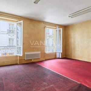 Paris IXe – rue frochot – deux pièces à rénover au cœur d’un qua