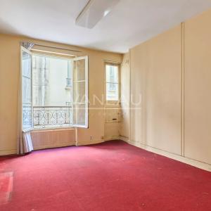 Paris IXe – rue frochot – deux pièces à rénover au cœur d’un qua