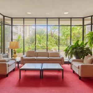 Neuilly – Quartier Mairie – Appartement au calme sur jardin avec