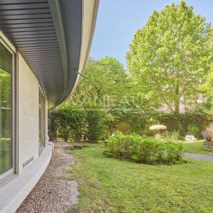 Neuilly – Quartier Mairie – Appartement au calme sur jardin avec