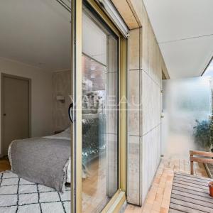Paris XVIIe- Limitrophe Neuilly- Appartement clé en main avec ba