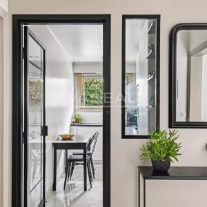 Paris XVIIe- Limitrophe Neuilly- Appartement clé en main avec ba
