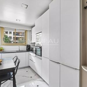 Paris XVIIe- Limitrophe Neuilly- Appartement clé en main avec ba