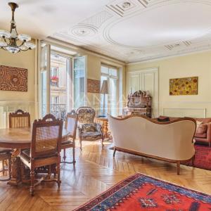 Paris VIIIe - Saint Augustin - Superbe appartement haussmannien