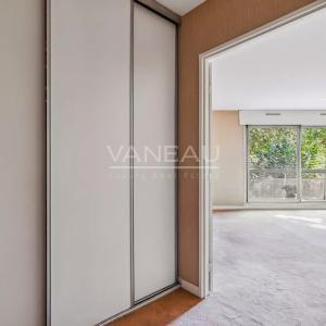Boulogne - Appartement familial avec deux balcons terrasses