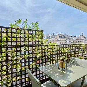 Paris 16ème Chardon Lagache 4 pièces de réception avec extérieur