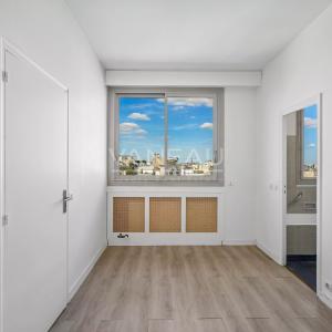 Paris VIIe - Gros caillou - Dernier étage avec terrasse avec vue sur monuments