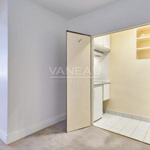 Paris VII - Verneuil - Studio - étage élevé avec ascenseur