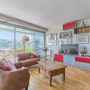 EXCLUSIVITE - 3 pièces en étage élevé avec terrasse