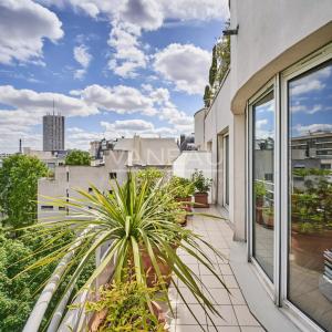Neuilly-sur-Seine - Les Sablons-Penthouse-Terrasses-Vues tour Eiffel et Sacré-Cœur.