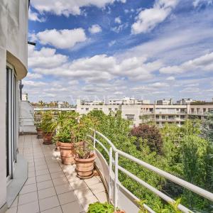 Neuilly-sur-Seine - Les Sablons-Penthouse-Terrasses-Vues tour Eiffel et Sacré-Cœur.