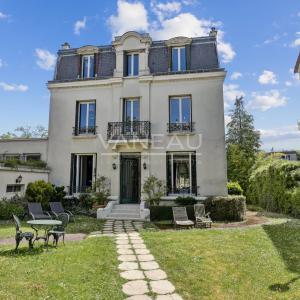 Suresnes - Val d'Or - Maison de famille avec jardin.